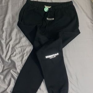 Black ESSENTIALS sweatpants size M